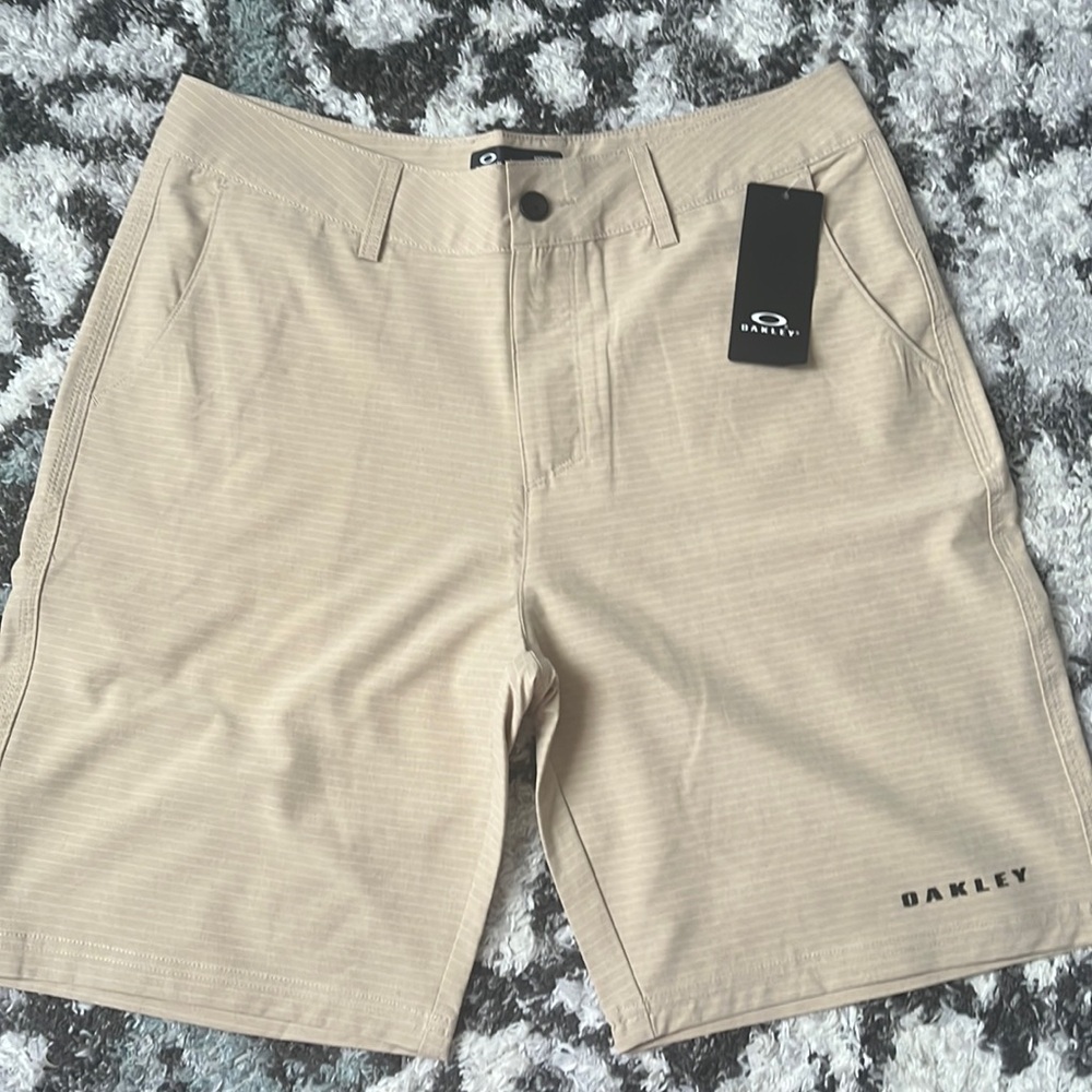 Oakley Men’s Shorts NWT